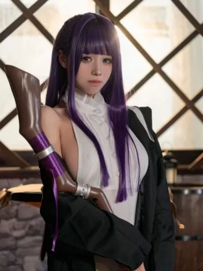 Cosplay Fern 黏黏团子兔 – 酩酊大喷菇 - Bìa truyện